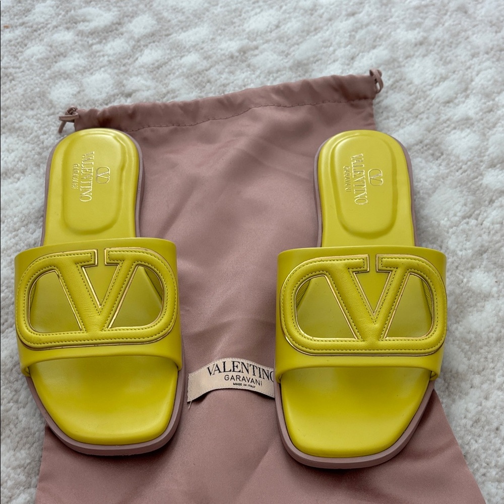 Valentino Vibrant Yellow Slides